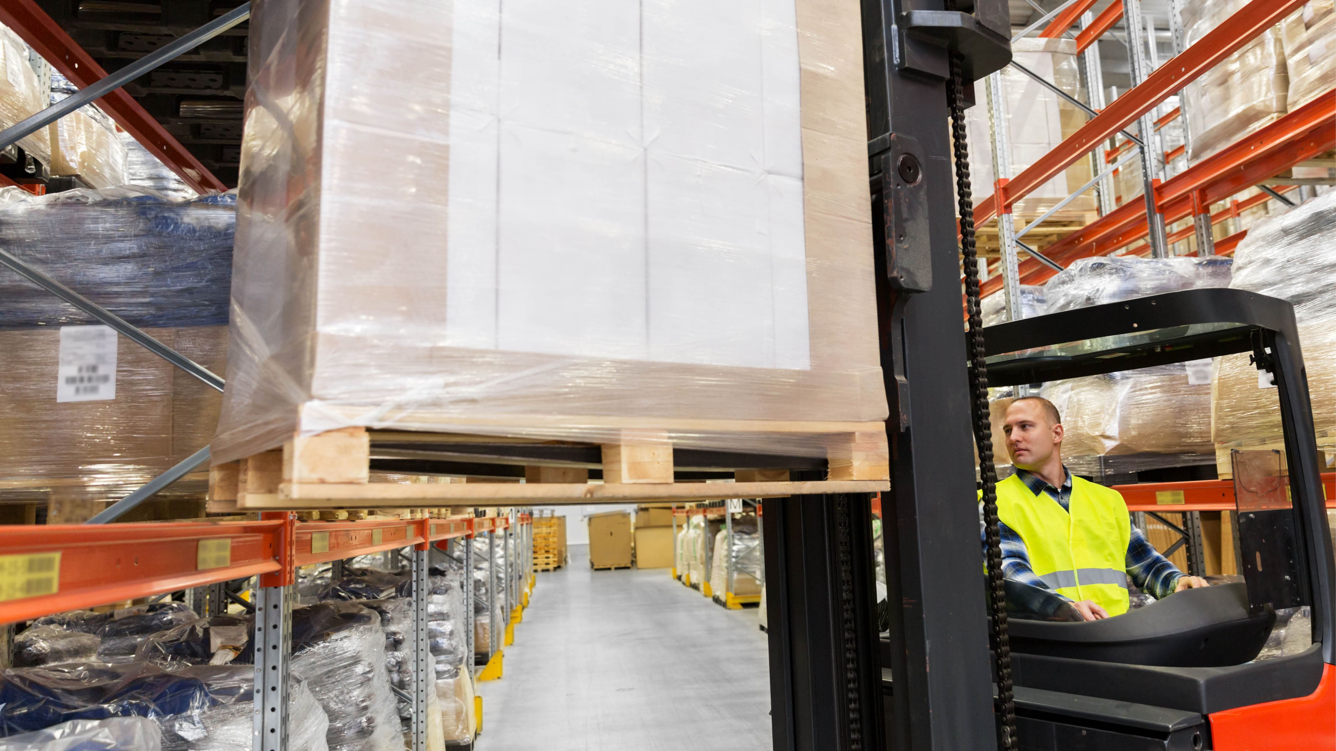 Warum verrutscht Ladung auf Gabelzinken – und was wirklich hilft